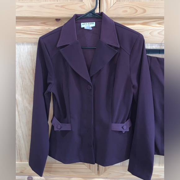 NWT Alyn Paige business career Minimalist skirt suit size 5/6 - Picture 2 of 7